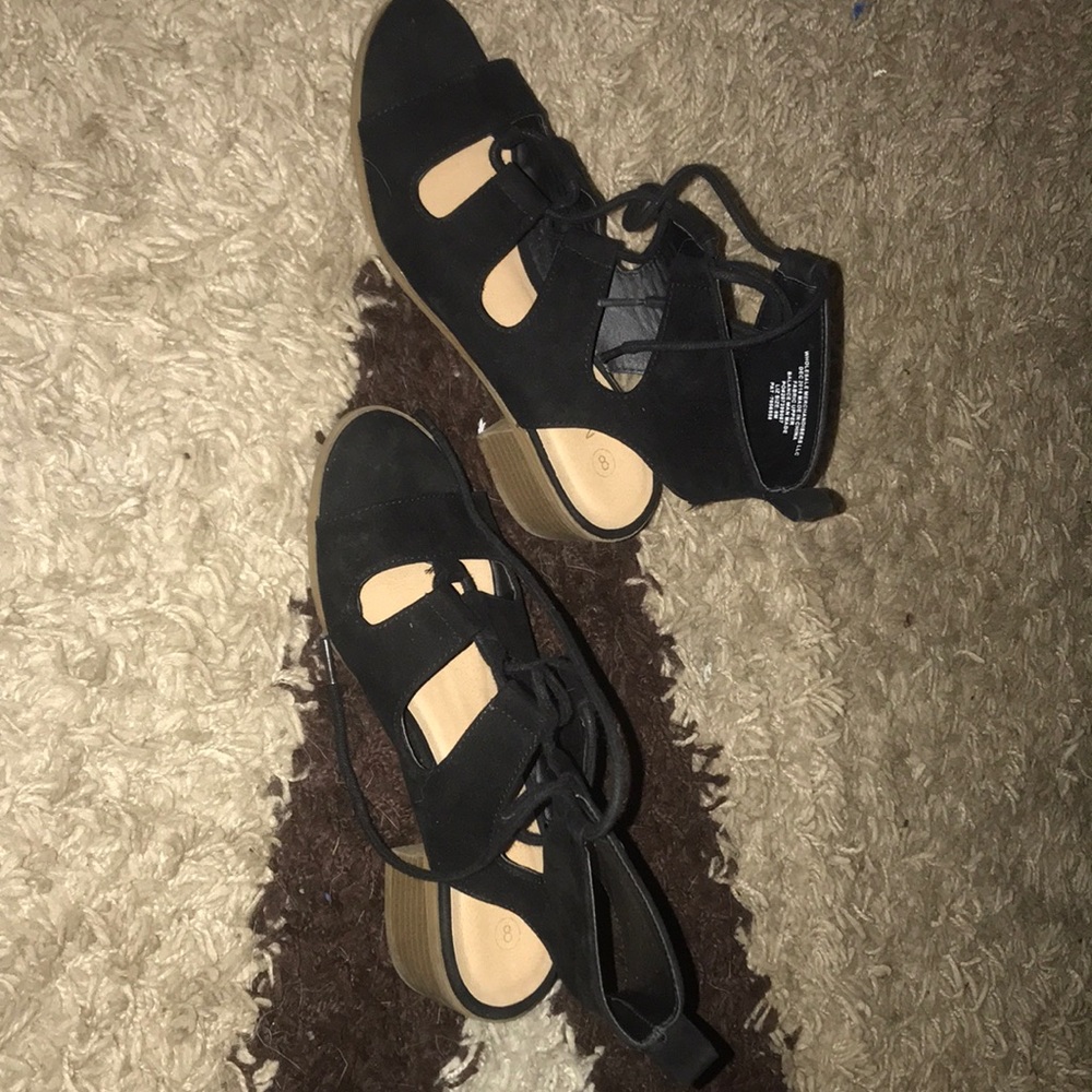 Small heal shoes